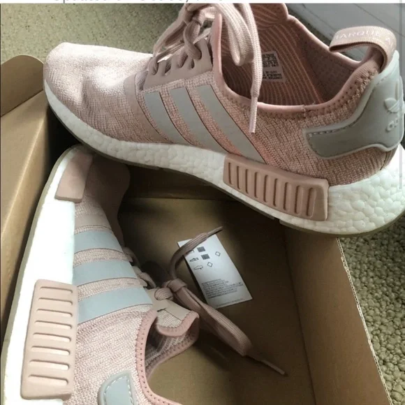 adidas gazelle silver green womens Adidas NMD R1 Ash Pearl (W)
